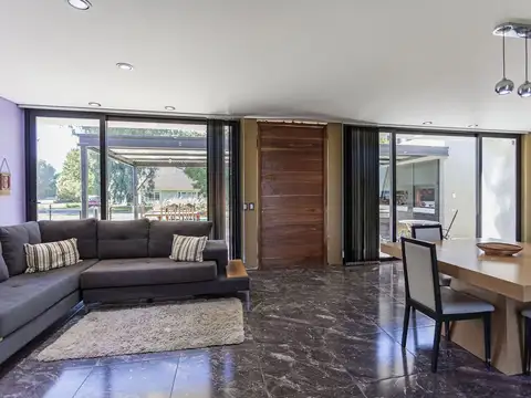 Casa en Venta en Guernica, USD 200.000
