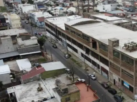 Depósito en alquiler - Oficinas - Vestuarios - La Matanza