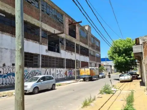 Galpon en Alquiler en Lomas Del Mirador, $ 14.000.000