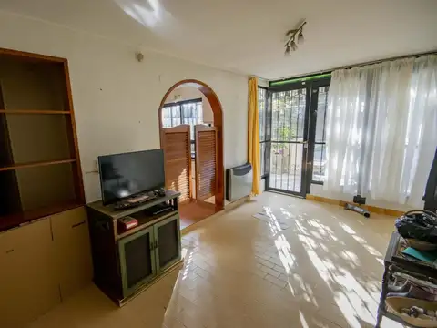 Depto Tipo Casa en Venta 49 años
