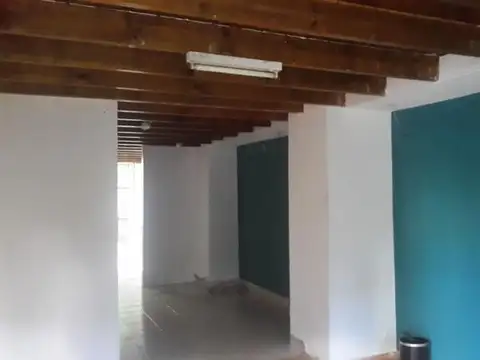 Local en 54/4 y 5 La Plata - Alberto Dacal Propiedades