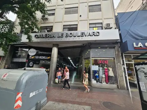 VENTA LOCAL 16  EN GALERIA LE BOULEVARD FLORES