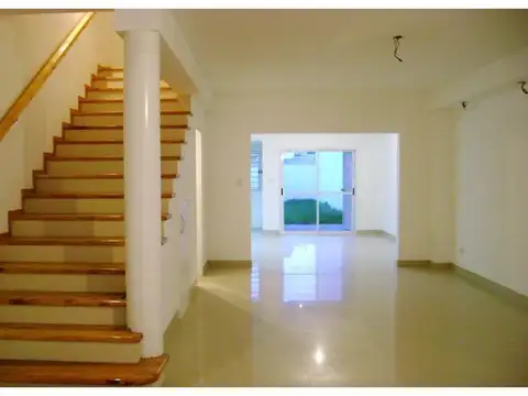 Casa en Alquiler de 3 dormitorios