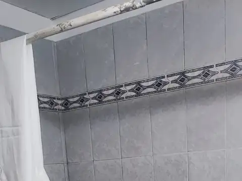Departamento en Alquiler en Villa Elvira, $ 400.000