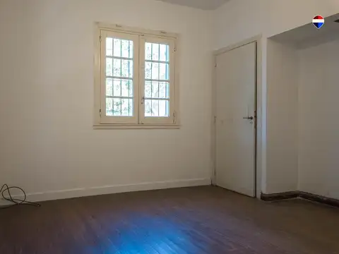 CASA 3 AMB, EN VENTA EN BERAZATEGUI CON JARDIN