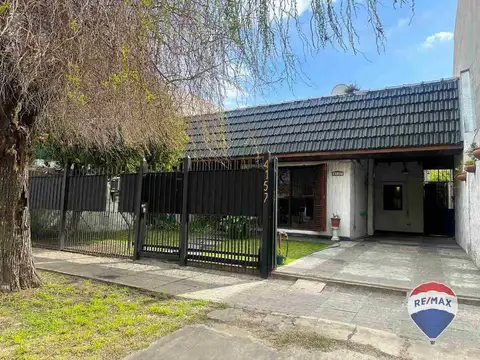 CASA 4 AMBIENTES EN VENTA EN LAFERRERE CON QUINCHO