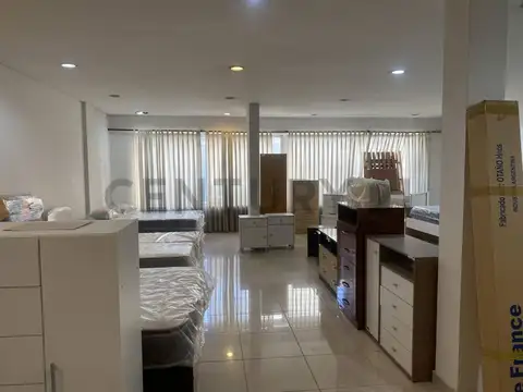 OFICINAS Y DEPOSITO