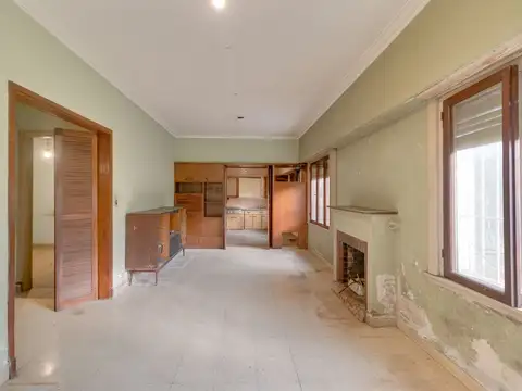 Casa en venta, Gonnet. 3 dormitorios y parque