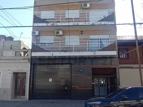 Venta PH 3 Ambientes con balcon contrafrente en Mataderos
