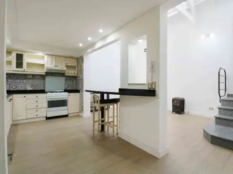 Depto Tipo Casa en Venta en Villa del Parque, USD 260.000