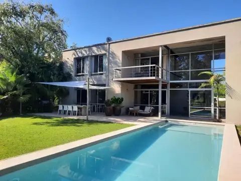 Av De Los Lagos 5840