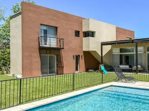 Casa en Venta de 5 dormitorios
