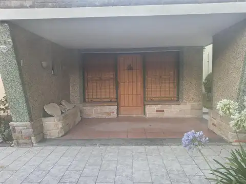 Casa en Venta en Martin Coronado, USD 220.000