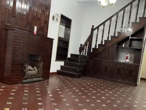 CASA EN VENTA 5 AMBIENTES SAN JUSTO CENTRO