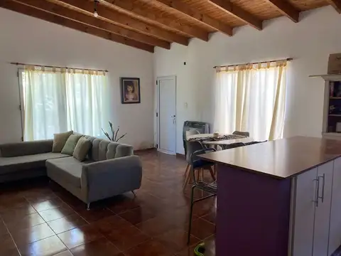 CASA EN VENTA DOS DORMITORIOS  RAUCH