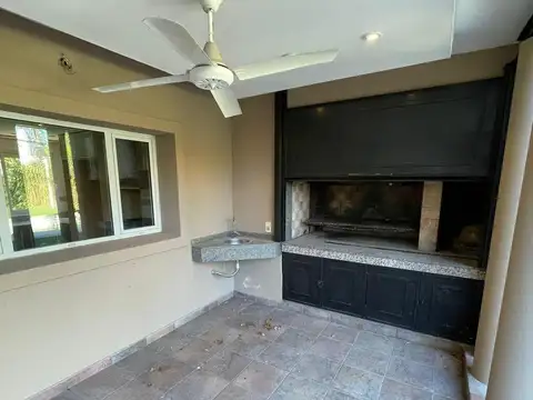 CASA EN VENTA CAMPOS DE ALVAREZ