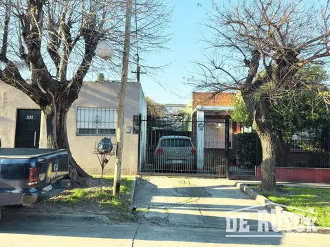 Galpón en Quilmes Oeste, a pasos de Metrobus Calchaqui
