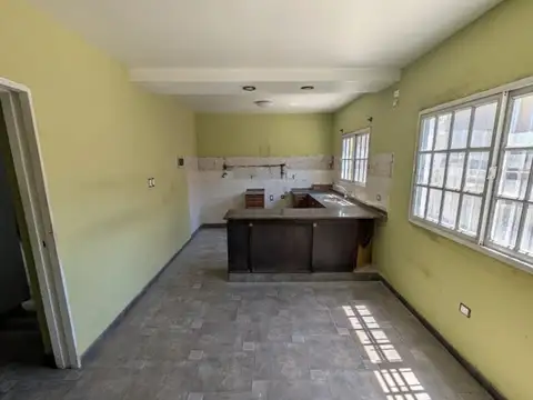 Ph 3 ambientes a refaccionar en venta en Florida Oeste