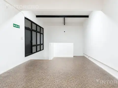 Local de 130m2, ubicación con gran potencial en pleno Microcentro Porteño, Monserrat.