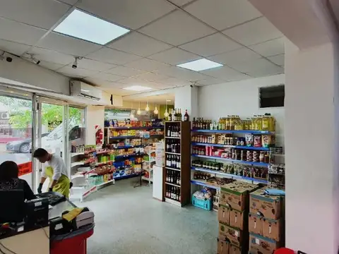 Local en venta - 2 Ambientes 4 Baños - 253Mts2 - Once