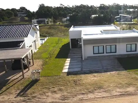 Casa en venta - 3 Dormitorios 3 Baños - Pinamar