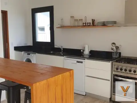 Casa en venta - 3 Dormitorios 3 Baños - Pinamar