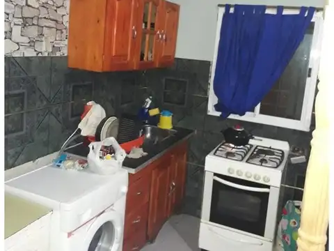 Casa 4 ambientes con 1 baño