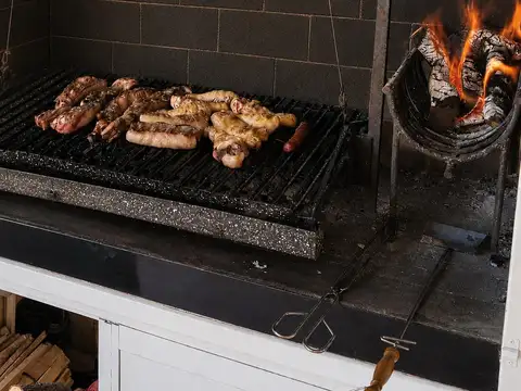 Casa 5 ambientes con 2 baños