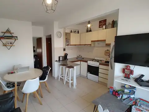 DPTO 2 AMB CON COHERA GRANDE, CASEROS CENTRO!