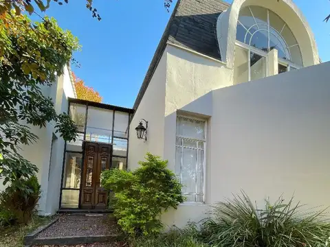 GALAPAGOS  CASA de  DISEÑO CONTEMPORANEO *VENTA U$D 285.000.-