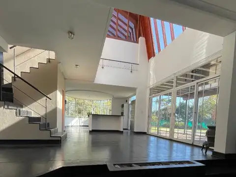 GALAPAGOS  CASA de DISEÑO CONTEMPORANEO   VENTA U$D 285.000.-