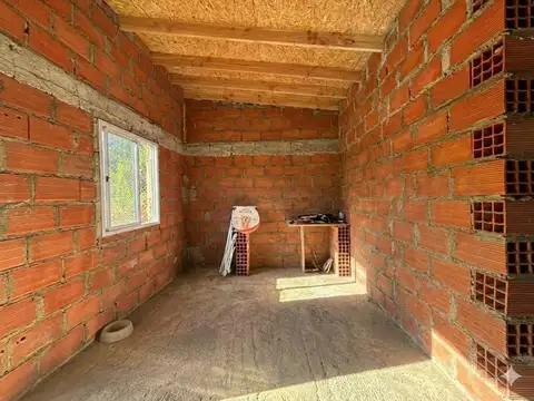 Casa 3 ambientes con 1 baño
