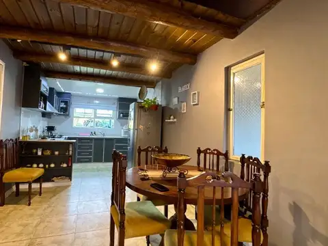 Casa 3 ambientes con 1 baño