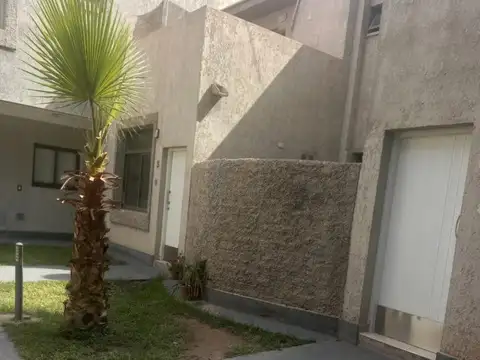 DEPARTAMENTO TIPO DUPLEX EN CUARTA ESTE RESIDENCIAL
