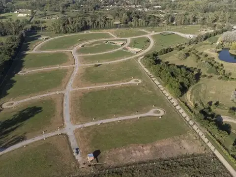 Terreno lote en venta en Barrio Cardano Pilar