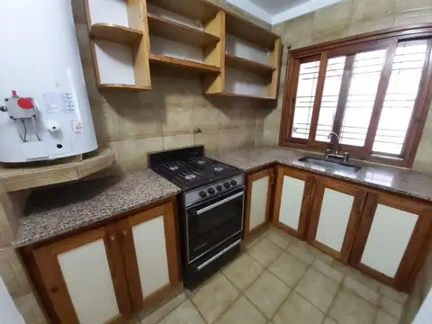 Depto Tipo Casa en Alquiler 40 años