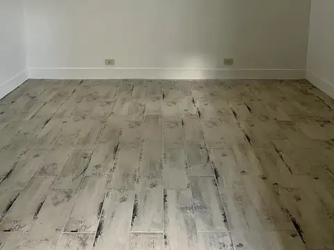 Depto Tipo Casa en Alquiler con 1 cocheras