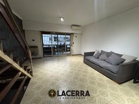 Triplex en venta en San Andrés con cochera