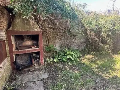 Casa en venta - 3 Dormitorios 1 Baño - Cochera - 206Mts2 - Villa de Mayo