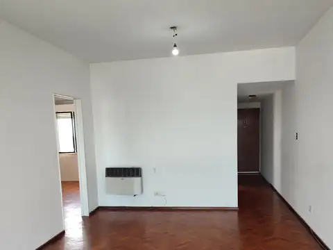 SEMIPISO DE 3 AMBIENTES CON BALCON- PISO 10º- OLIVOS