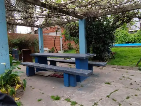 VENTA CASA A REFACCIONAR CON TERRENO VILLA DE MAYO