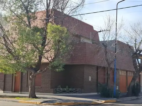 Sarmiento  al 1100