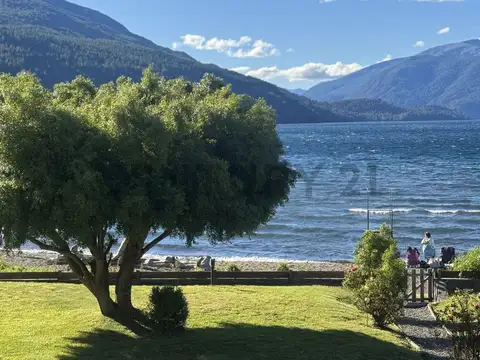 VENTA CASA SAN MARTIN DE LOS ANDES . FRENTE AL LAGO LOLOG