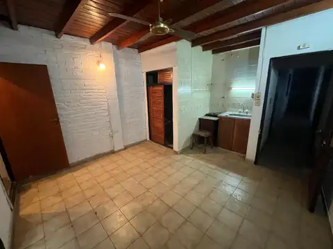ALQUILER MONOAMBIENTE EN PRIMER PISO POR ESCALERAS. LOMAS DEL MIRADOR