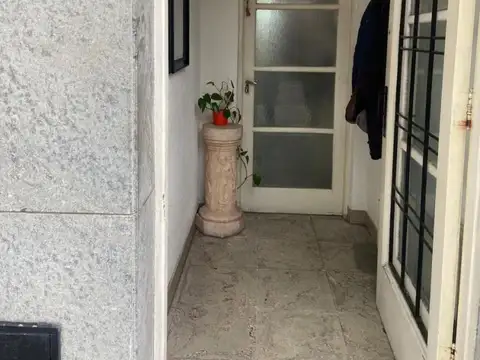 ALQUILER CASA 4 AMBIENTES CON PATIO Y TERRAZA