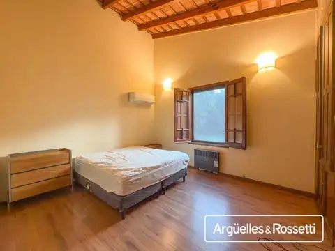 Casa 4 ambientes con 3 baños
