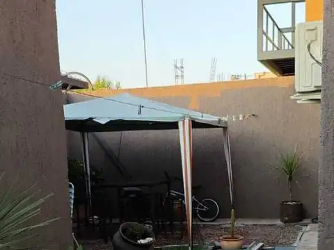 Casa 5 ambientes con 1 baño