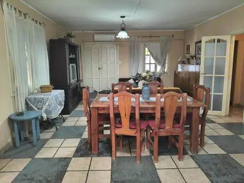 Casa 3 ambientes con 1 baño