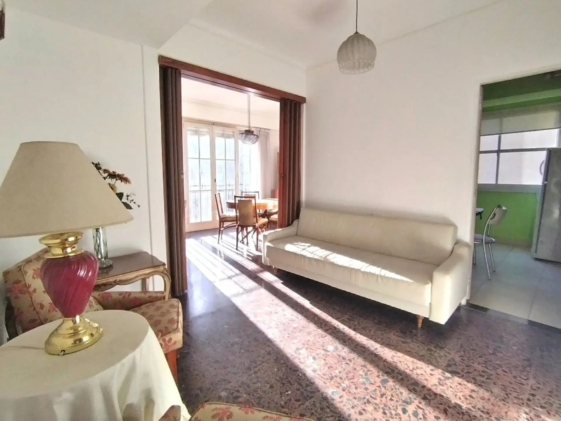 Venta departamento 3 ambientes frente zona Colón