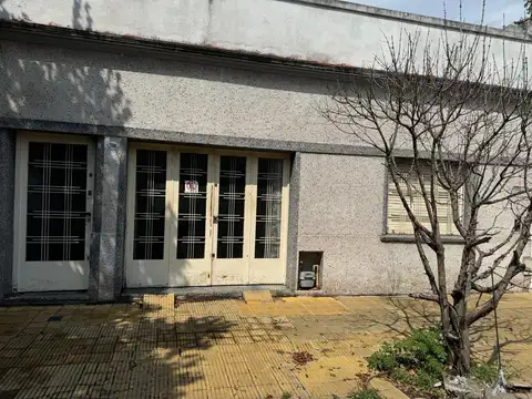 Casa en Paternal 4 ambientes - a refaccionar